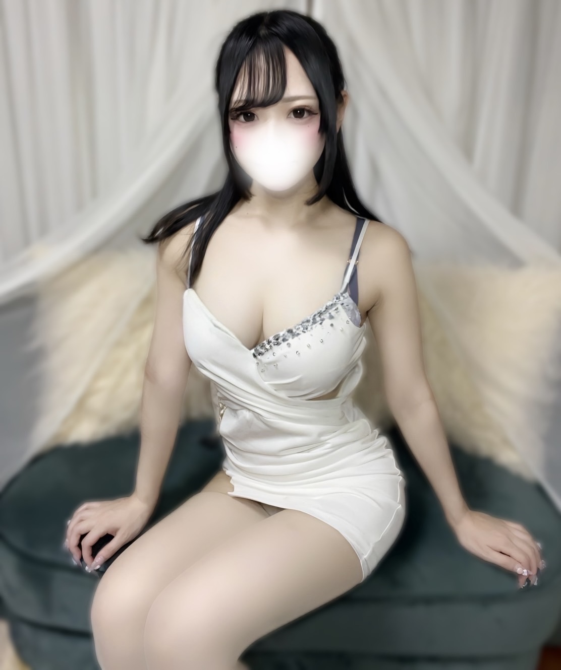 愛川 なな